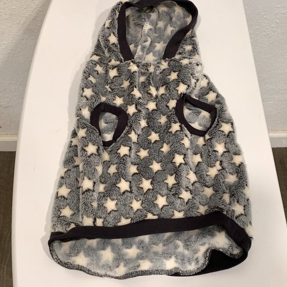 NWOT Top Paw Size Med Dog Soft Fleece Sweater Hoodie Top Gray with White Stars